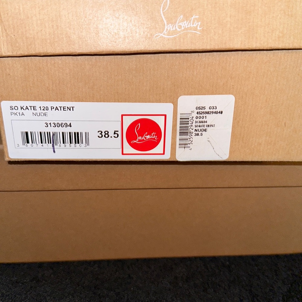 Nude so Kate Christian Louboutin pump Women European size 38.5 ( US women 7.5)